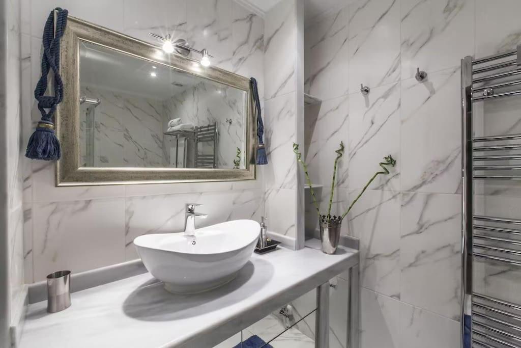 Luxury Acropolis View Duplex Penthouse In Thiseio 155M2 Athén Kültér fotó